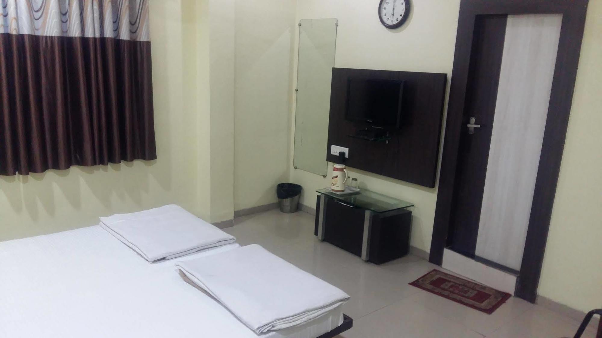 Hotel Muskan Palace Ujjain Extérieur photo